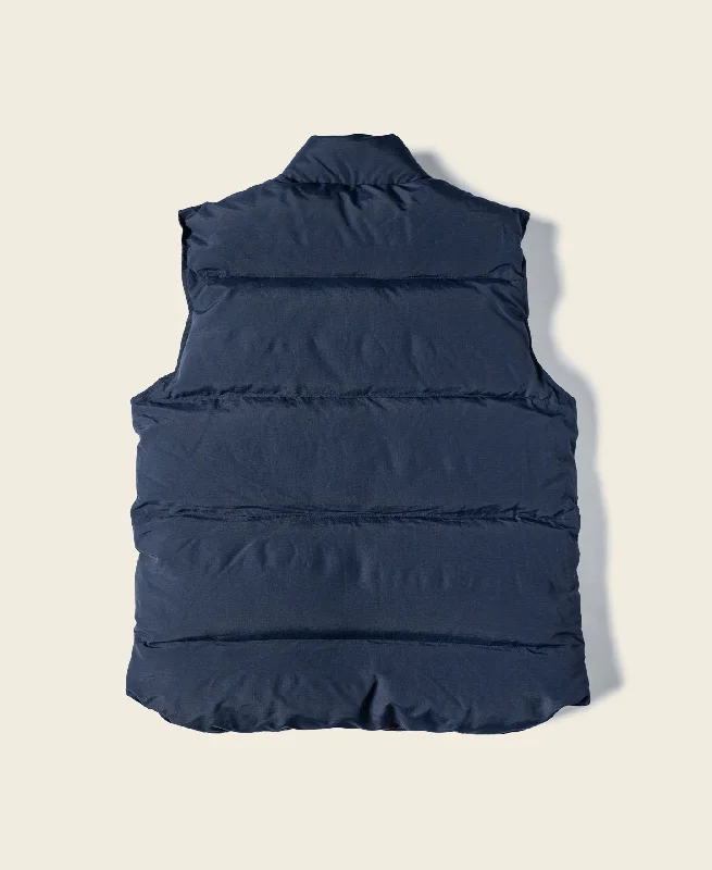 1980s-rip-stop-nylon-trail-down-vest-navy