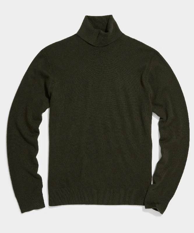 Cashmere Turtleneck in Snyder Olive