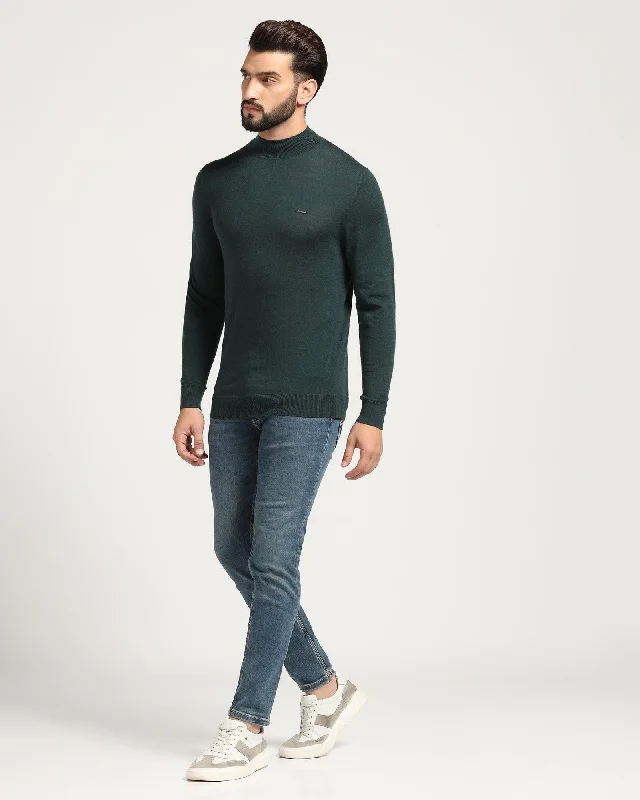 turtle-neck-sweater-in-green-jester