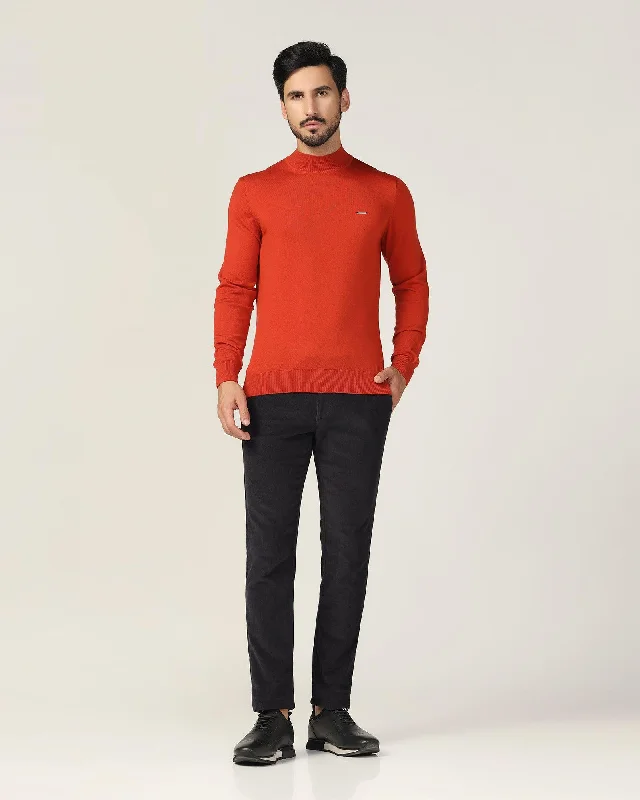 turtle-neck-sweater-in-rust-jester