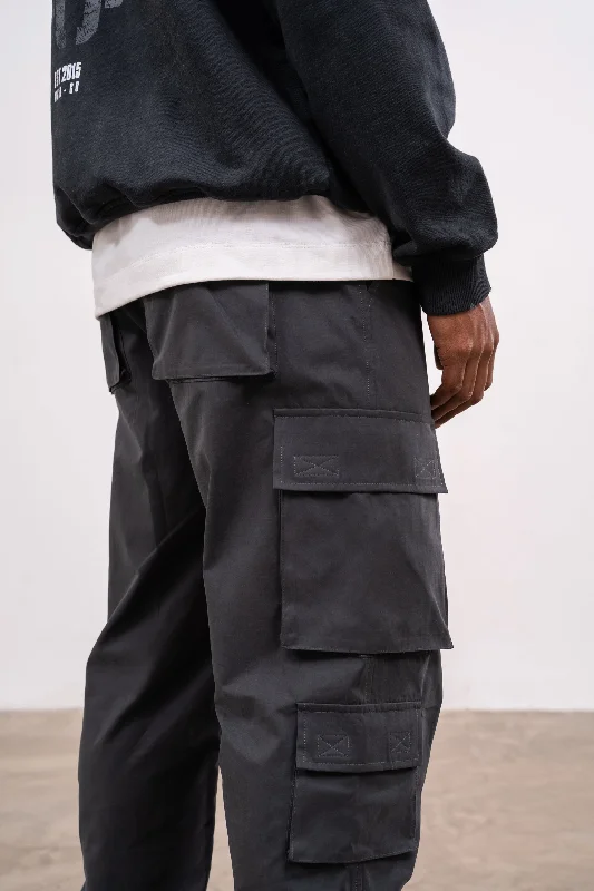 essentials-cargo-pant-charcoal