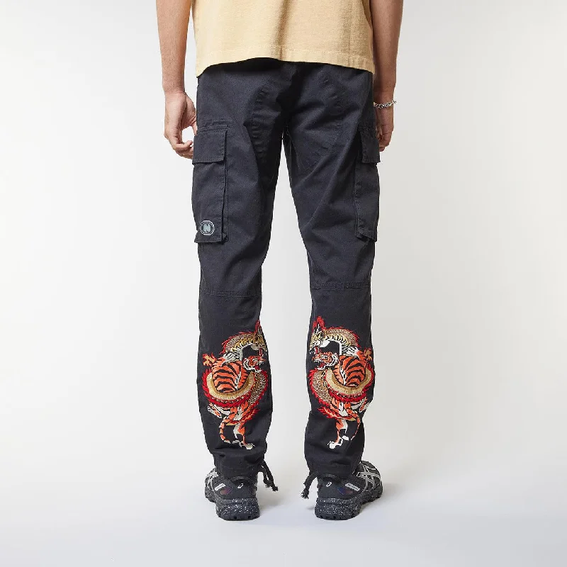 hidden-dragon-cargo-pants-black