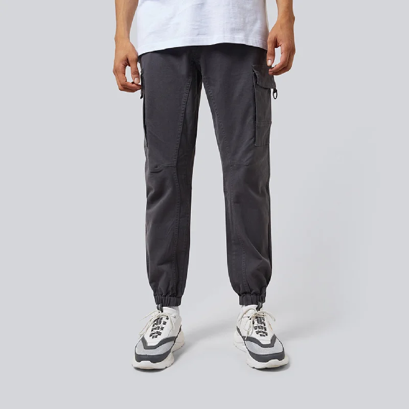 manhattan-cargo-pants-light-grey