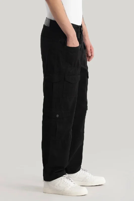 nils-loose-fit-black-cargo-pants