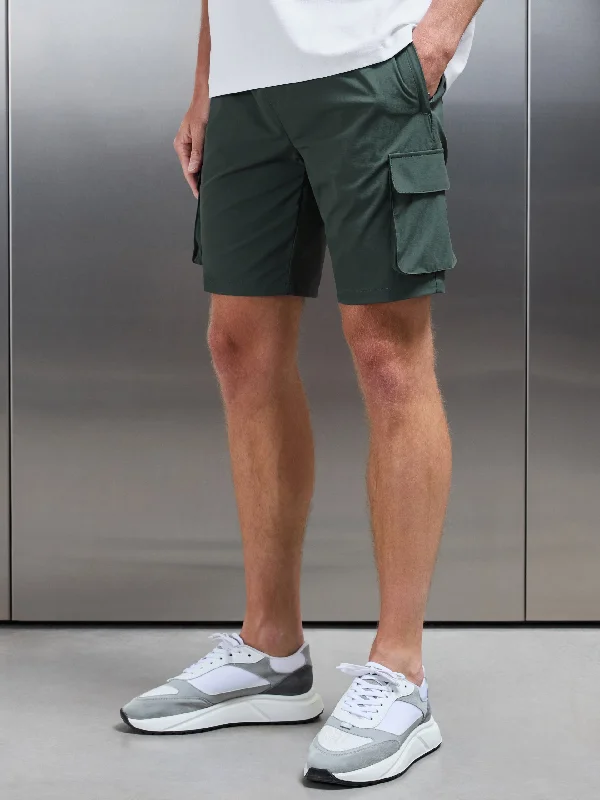 Utility Cargo Short in Bottle Green