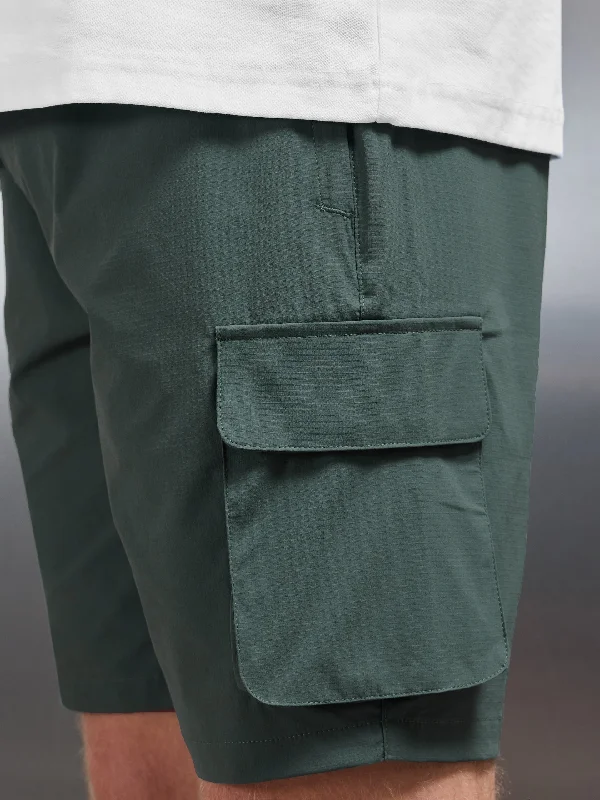 utility-cargo-short-bottle-green