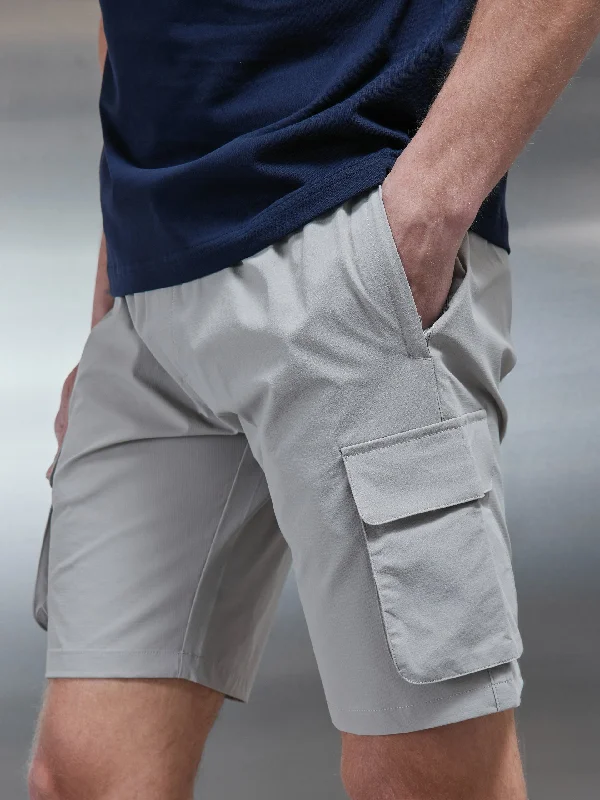 utility-cargo-short-stone