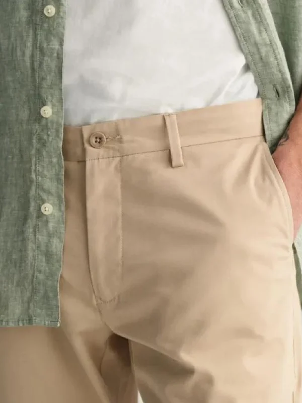 9475277-sports-chino-beige