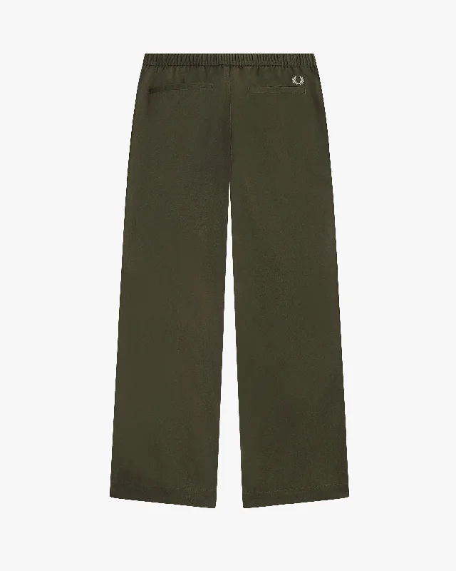 fred-perry-wide-leg-drawstring-trouser-uniform-green