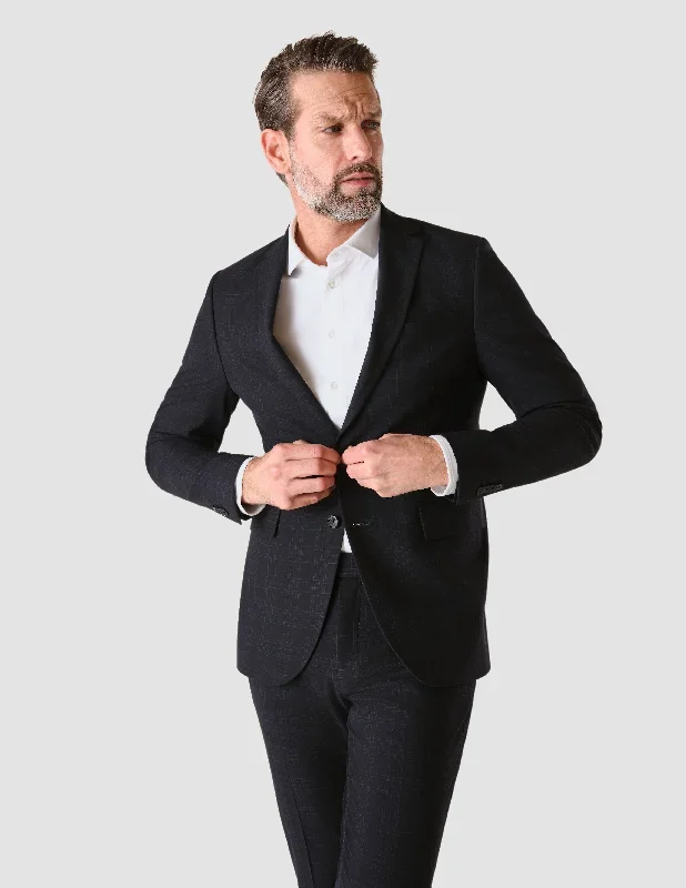 essential-suit-winchester