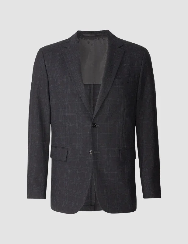 essential-suit-winchester