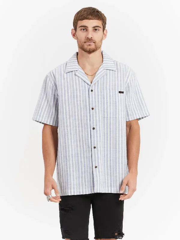 Resort Shirt in Light Blue Stripe