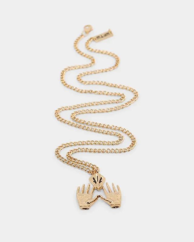 wild-for-the-weekend-all-hands-necklace-gold-mens