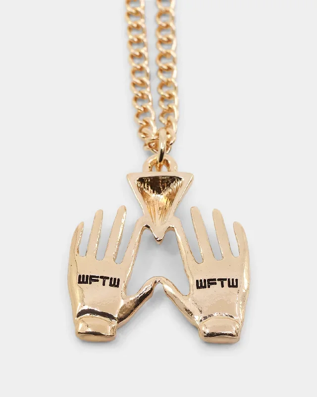 wild-for-the-weekend-all-hands-necklace-gold-mens