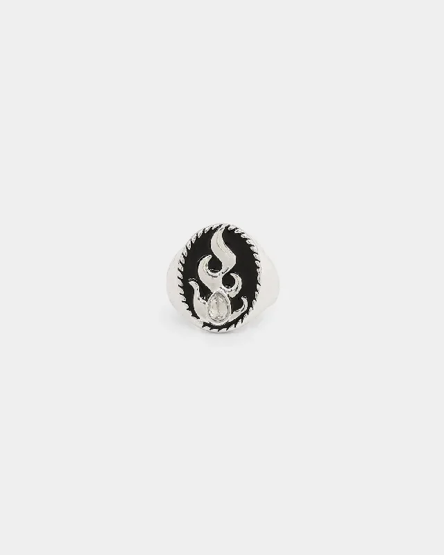 wild-for-the-weekend-flame-signet-ring-large-silver